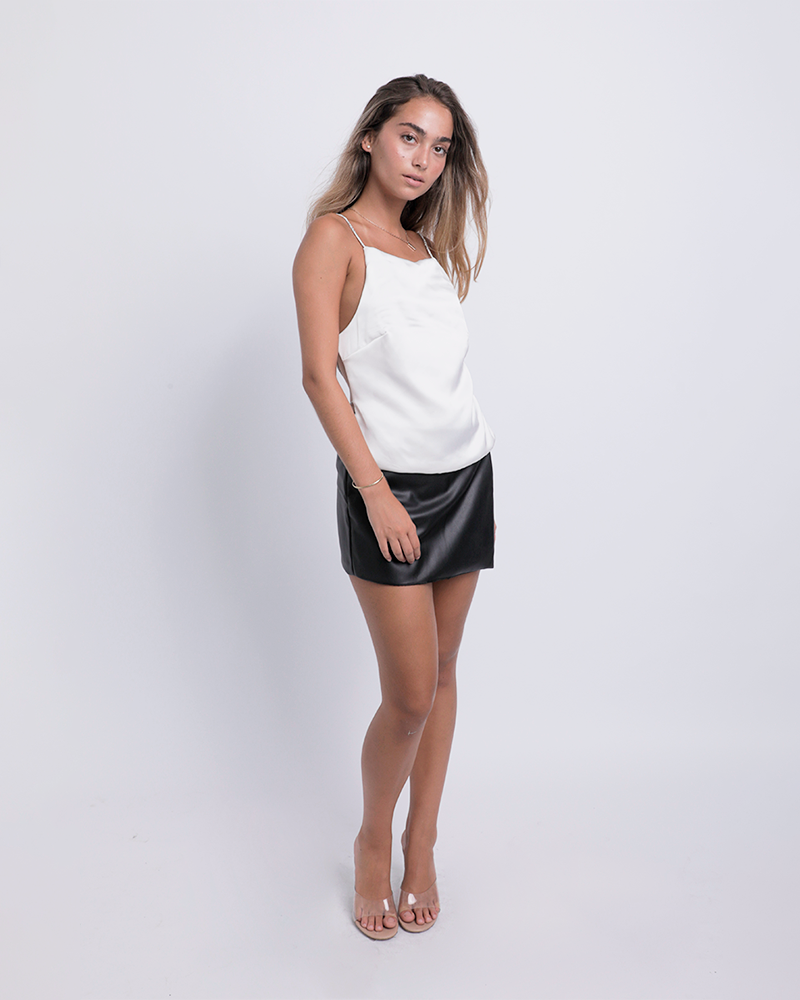 Top Lucia Perla